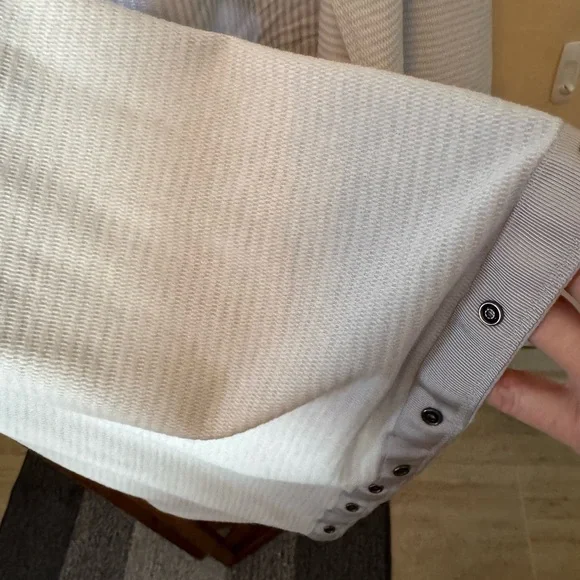 lululemon athletica Gray Scarf - Picture 2 of 4